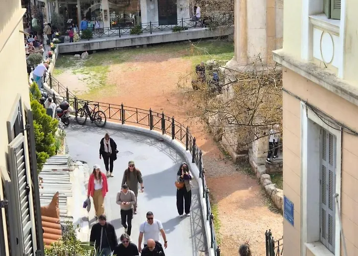 Plaka Luxury Apartment